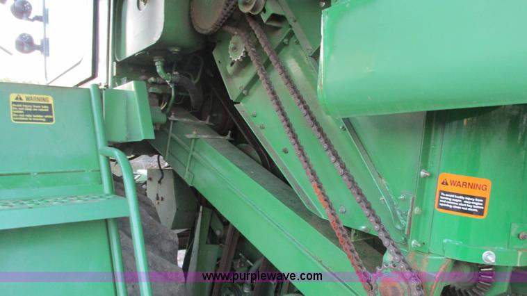 image for item G9085 1980 John Deere 7720 Turbo combine