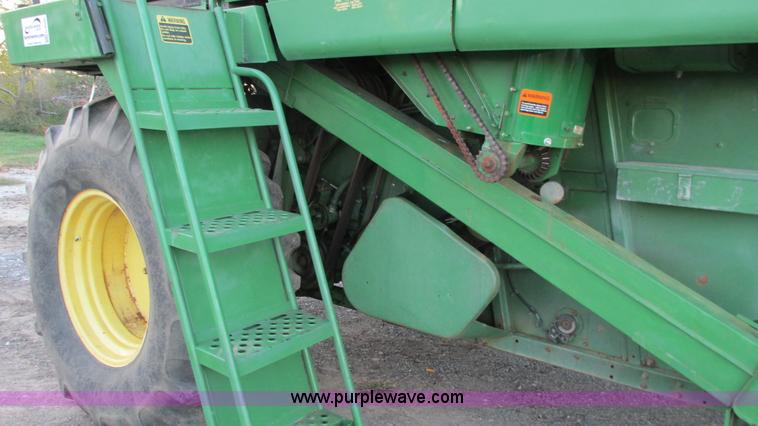 image for item G9085 1980 John Deere 7720 Turbo combine