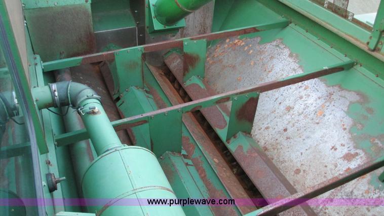 image for item G9085 1980 John Deere 7720 Turbo combine