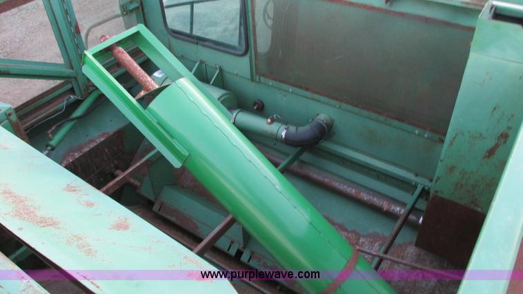 image for item G9085 1980 John Deere 7720 Turbo combine