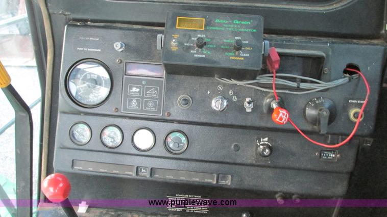 image for item G9085 1980 John Deere 7720 Turbo combine