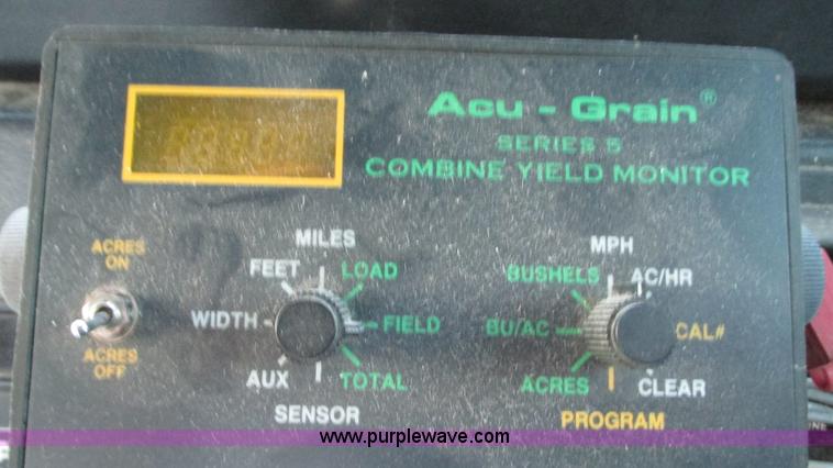 image for item G9085 1980 John Deere 7720 Turbo combine