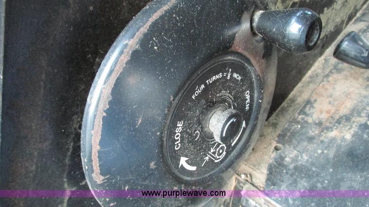 image for item G9085 1980 John Deere 7720 Turbo combine