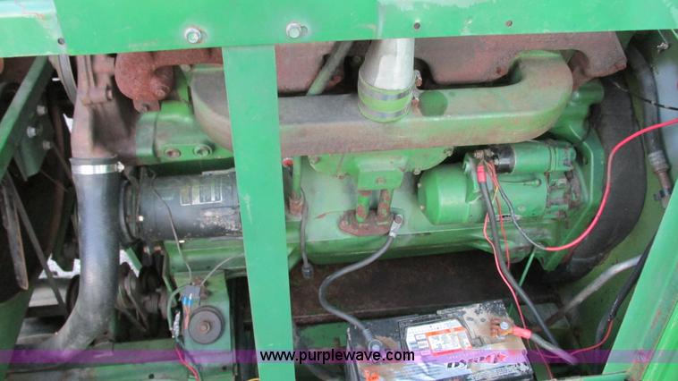 image for item G9085 1980 John Deere 7720 Turbo combine