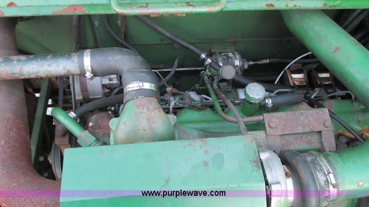 image for item G9085 1980 John Deere 7720 Turbo combine