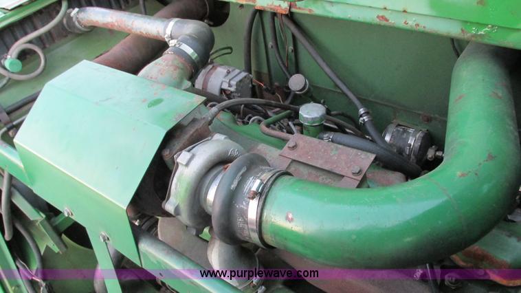 image for item G9085 1980 John Deere 7720 Turbo combine