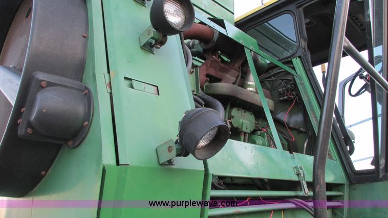 image for item G9085 1980 John Deere 7720 Turbo combine
