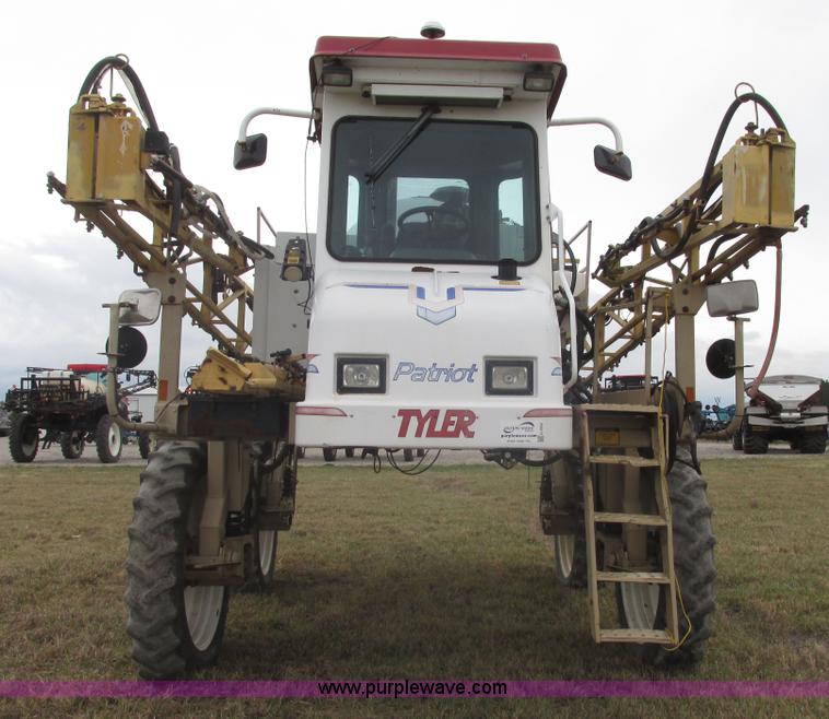 image for item G9902 1998 Tyler Patriot WT self-propelled sprayer