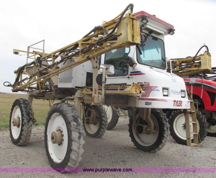 image for item G9902 1998 Tyler Patriot WT self-propelled sprayer