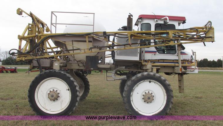 image for item G9902 1998 Tyler Patriot WT self-propelled sprayer