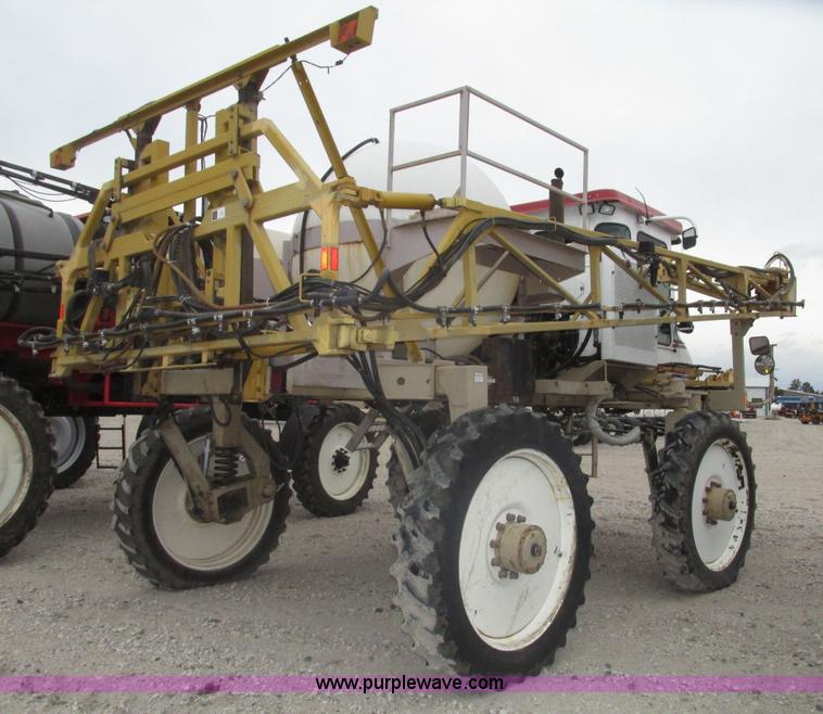 image for item G9902 1998 Tyler Patriot WT self-propelled sprayer
