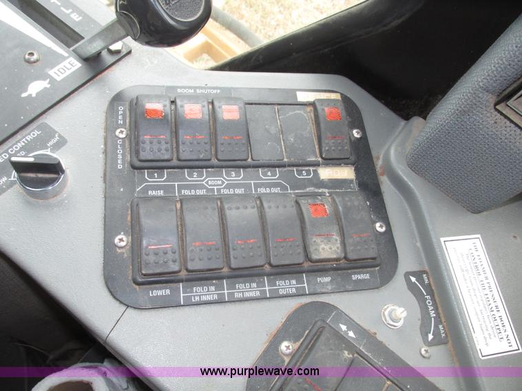 image for item G9902 1998 Tyler Patriot WT self-propelled sprayer