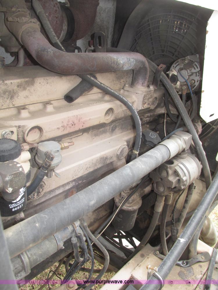 image for item G9902 1998 Tyler Patriot WT self-propelled sprayer