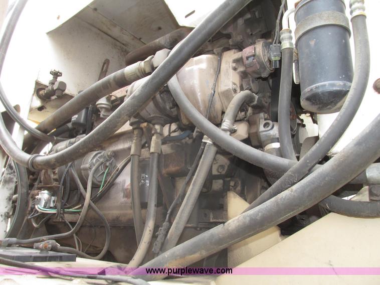 image for item G9902 1998 Tyler Patriot WT self-propelled sprayer