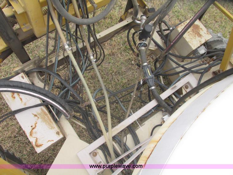 image for item G9902 1998 Tyler Patriot WT self-propelled sprayer