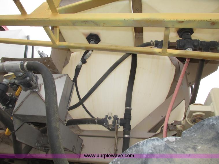 image for item G9902 1998 Tyler Patriot WT self-propelled sprayer