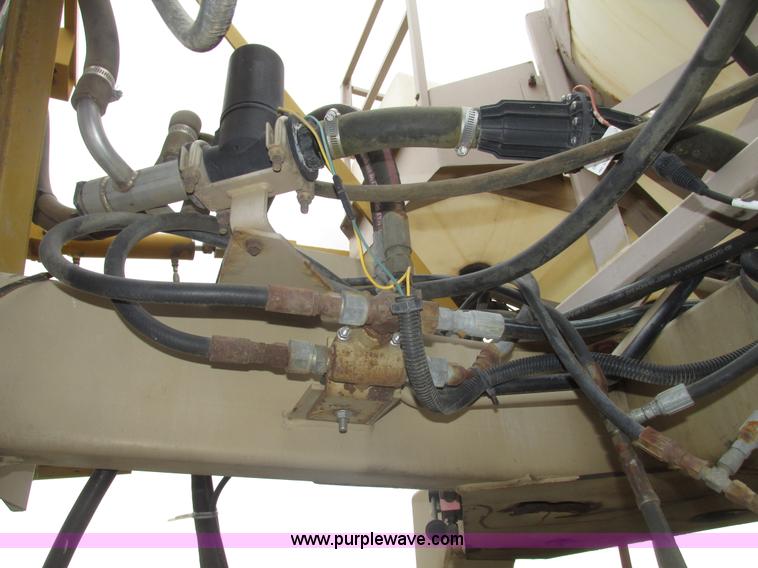 image for item G9902 1998 Tyler Patriot WT self-propelled sprayer