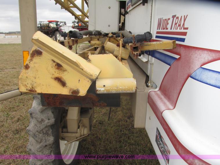 image for item G9902 1998 Tyler Patriot WT self-propelled sprayer