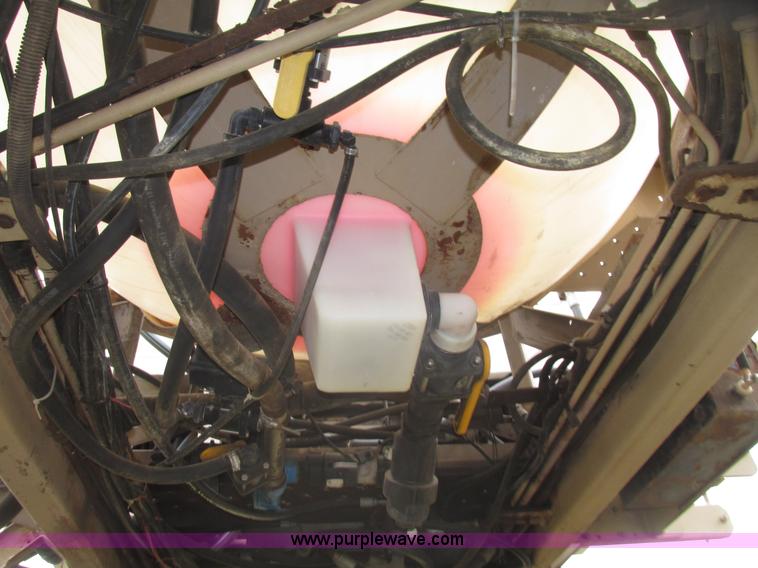 image for item G9902 1998 Tyler Patriot WT self-propelled sprayer