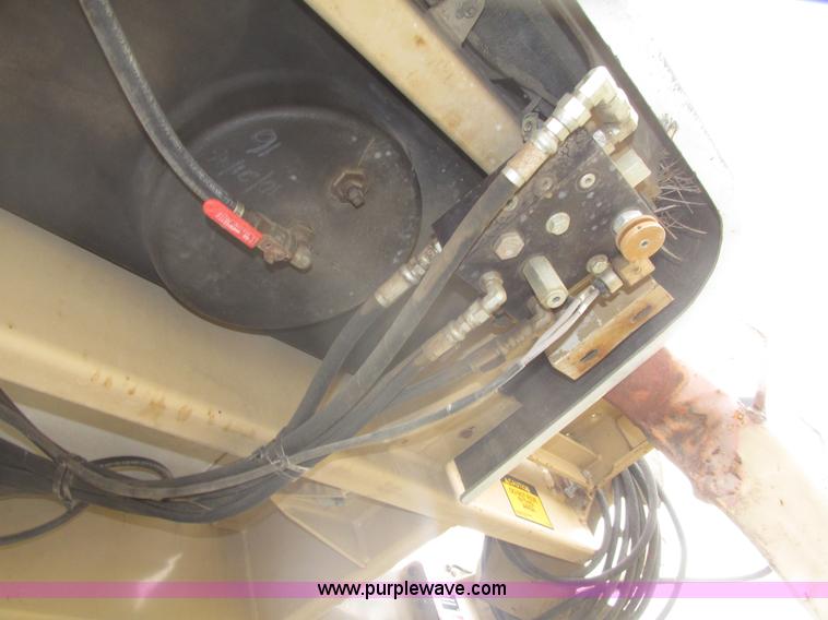 image for item G9902 1998 Tyler Patriot WT self-propelled sprayer