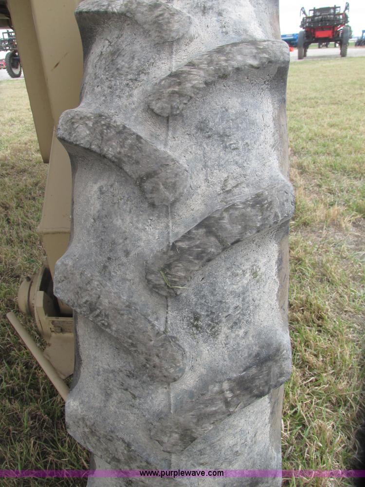 image for item G9902 1998 Tyler Patriot WT self-propelled sprayer