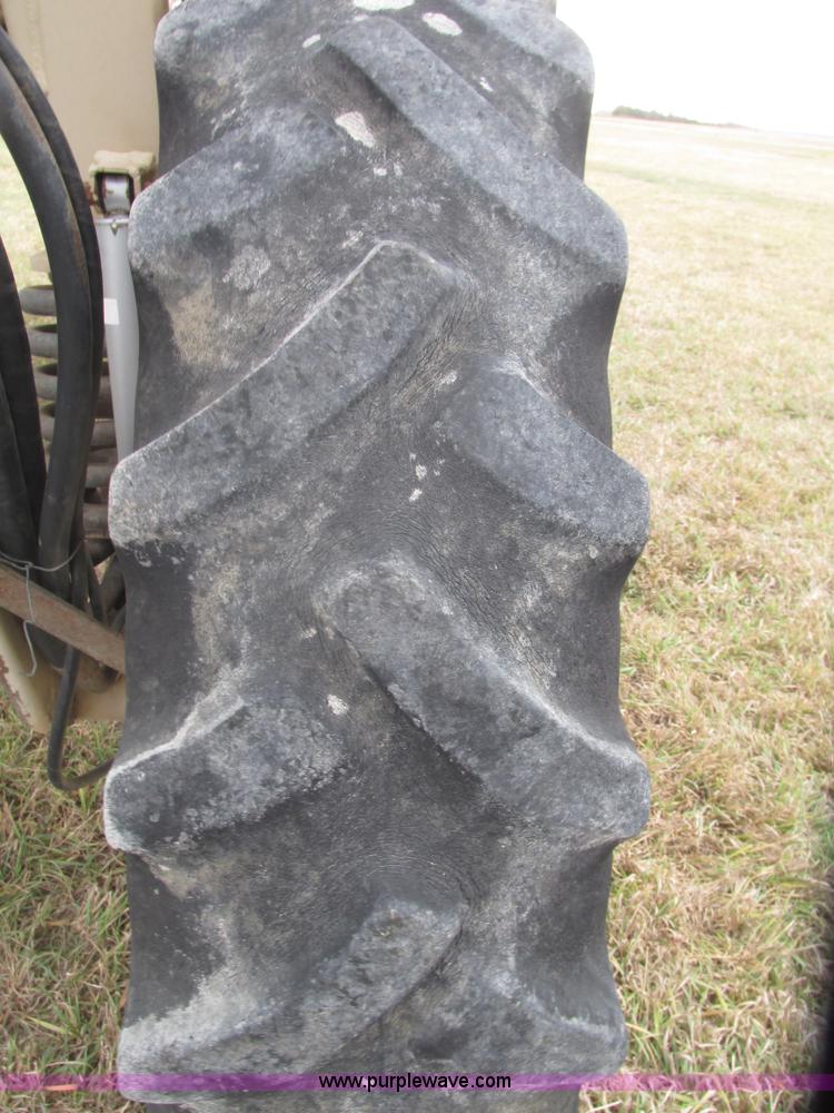 image for item G9902 1998 Tyler Patriot WT self-propelled sprayer