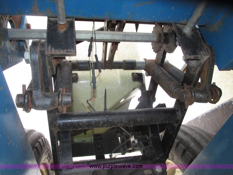 image for item G9903 1995 Kinze 2200 Flex Econo Fold planter