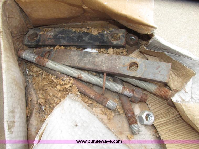 image for item G9903 1995 Kinze 2200 Flex Econo Fold planter