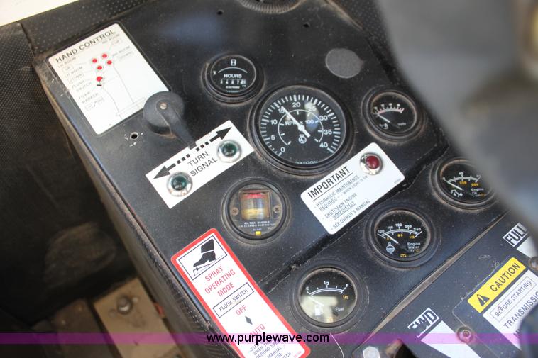 image for item H2051 Tyler Patriot XL self-propelled sprayer