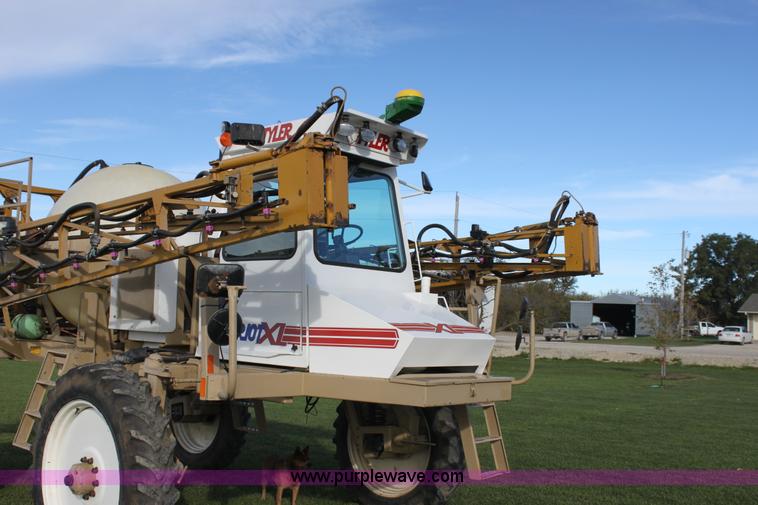 image for item H2051 Tyler Patriot XL self-propelled sprayer