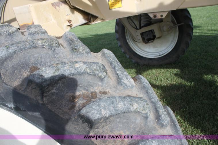 image for item H2051 Tyler Patriot XL self-propelled sprayer