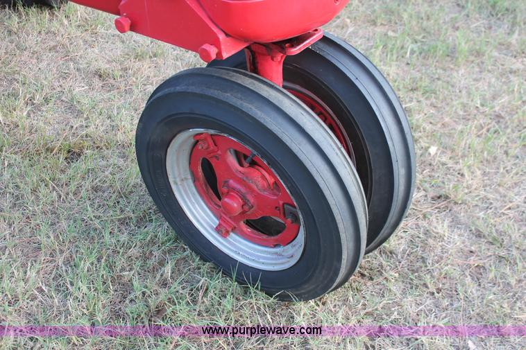 image for item H5581 1953 McCormick Farmall Super C row crop tractor