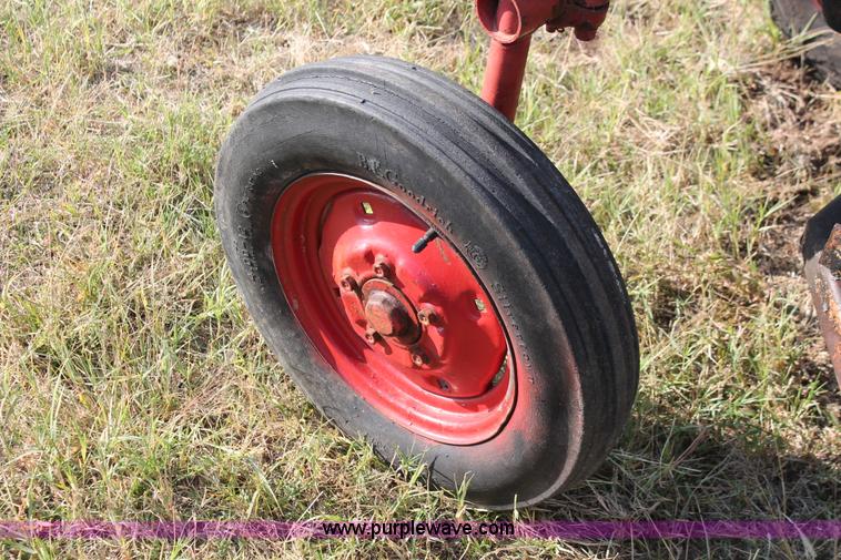 image for item H5590 1948 Mccormick Farmall Cub tractor