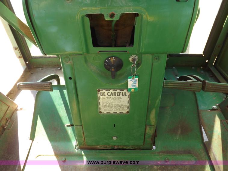 image for item H9047 1962 John Deere 4010 tractor