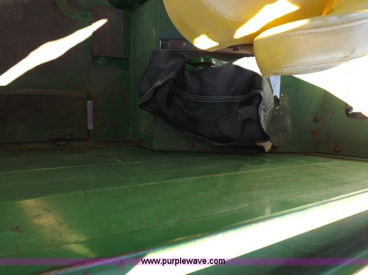 image for item H9047 1962 John Deere 4010 tractor