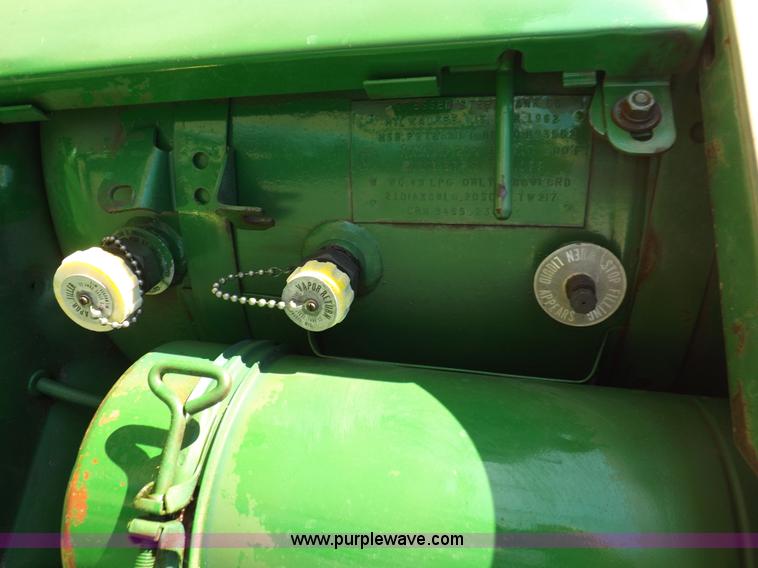 image for item H9047 1962 John Deere 4010 tractor