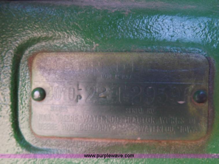 image for item H9047 1962 John Deere 4010 tractor