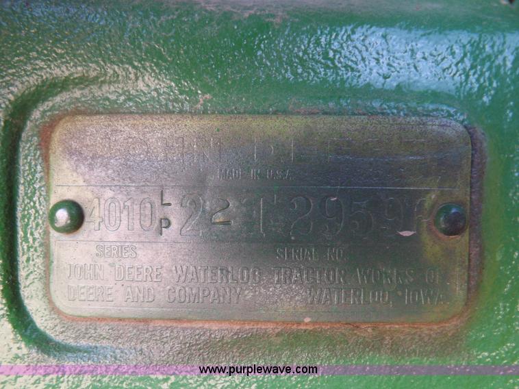 image for item H9047 1962 John Deere 4010 tractor