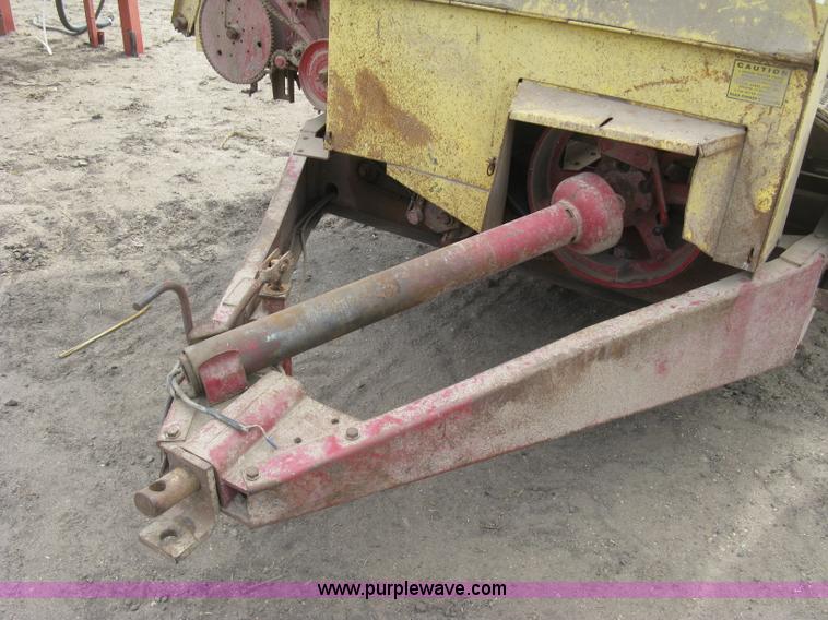 image for item H9416 New Holland 359 feed grinder/mixer