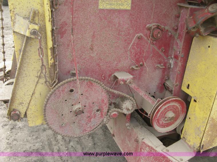 image for item H9416 New Holland 359 feed grinder/mixer