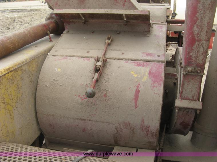 image for item H9416 New Holland 359 feed grinder/mixer