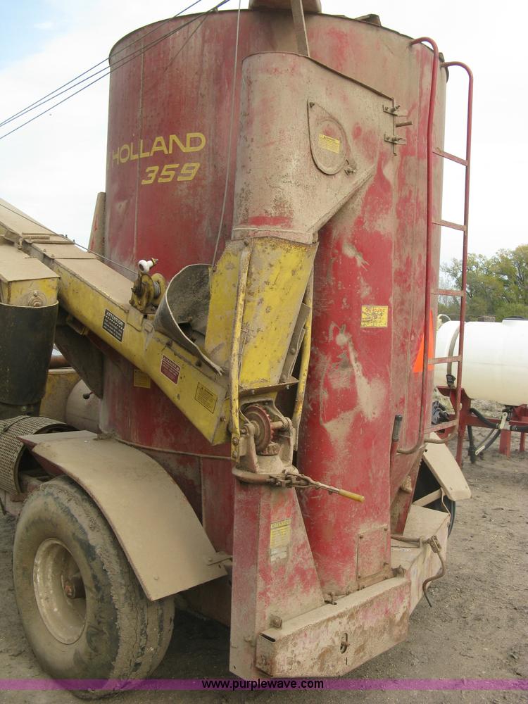 image for item H9416 New Holland 359 feed grinder/mixer