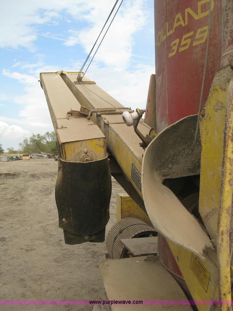 image for item H9416 New Holland 359 feed grinder/mixer