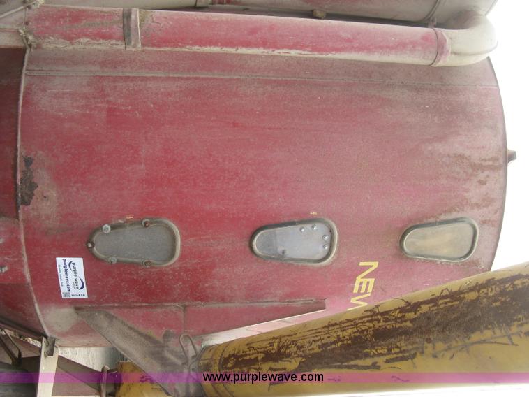 image for item H9416 New Holland 359 feed grinder/mixer
