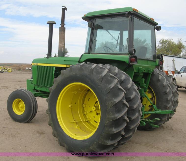 image for item H9418 1975 John Deere 4430 tractor