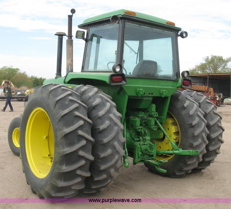 image for item H9418 1975 John Deere 4430 tractor
