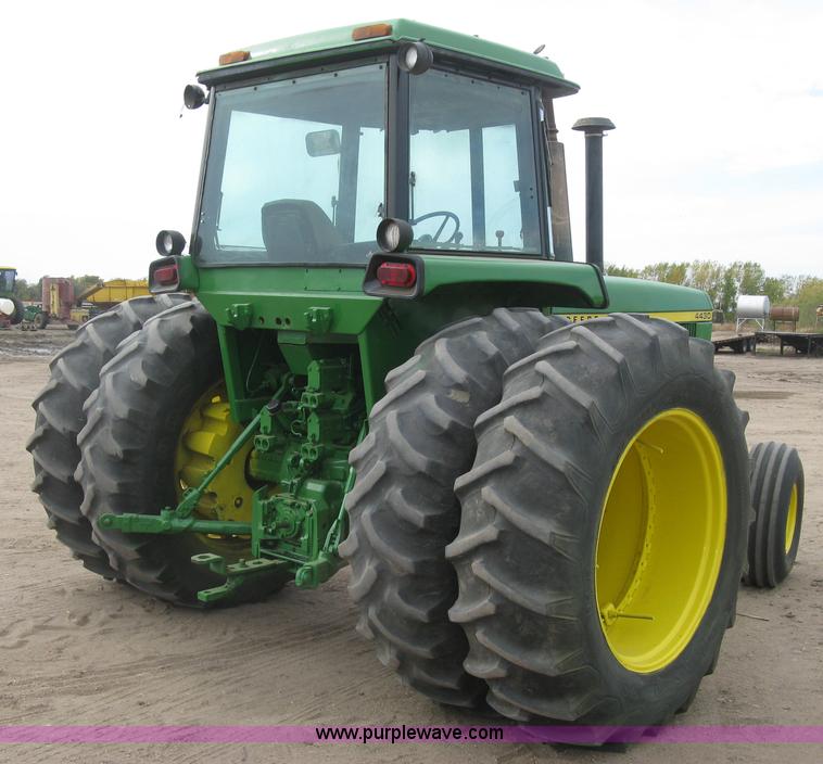 image for item H9418 1975 John Deere 4430 tractor