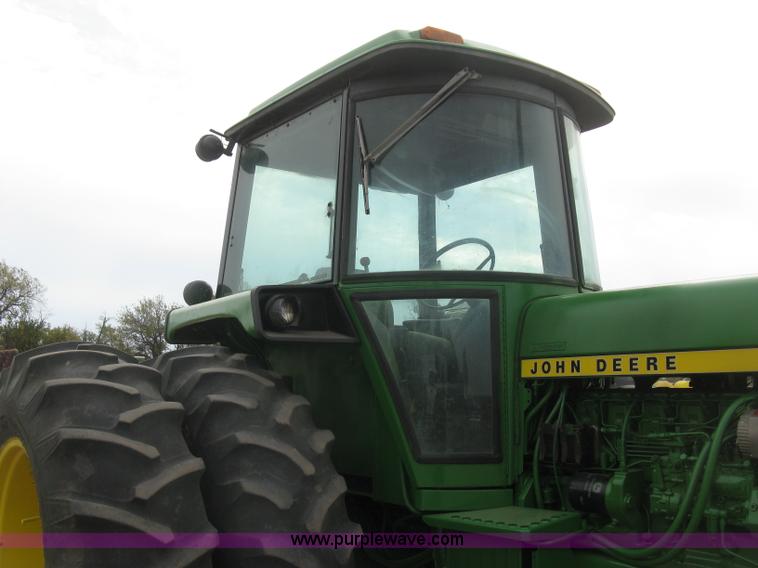 image for item H9418 1975 John Deere 4430 tractor