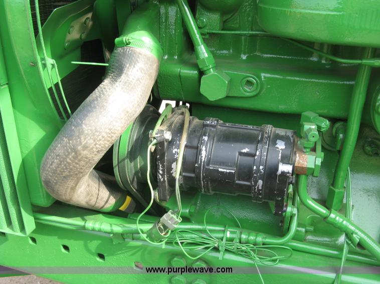 image for item H9418 1975 John Deere 4430 tractor