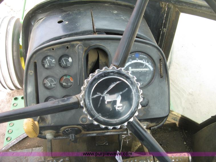 image for item H9418 1975 John Deere 4430 tractor